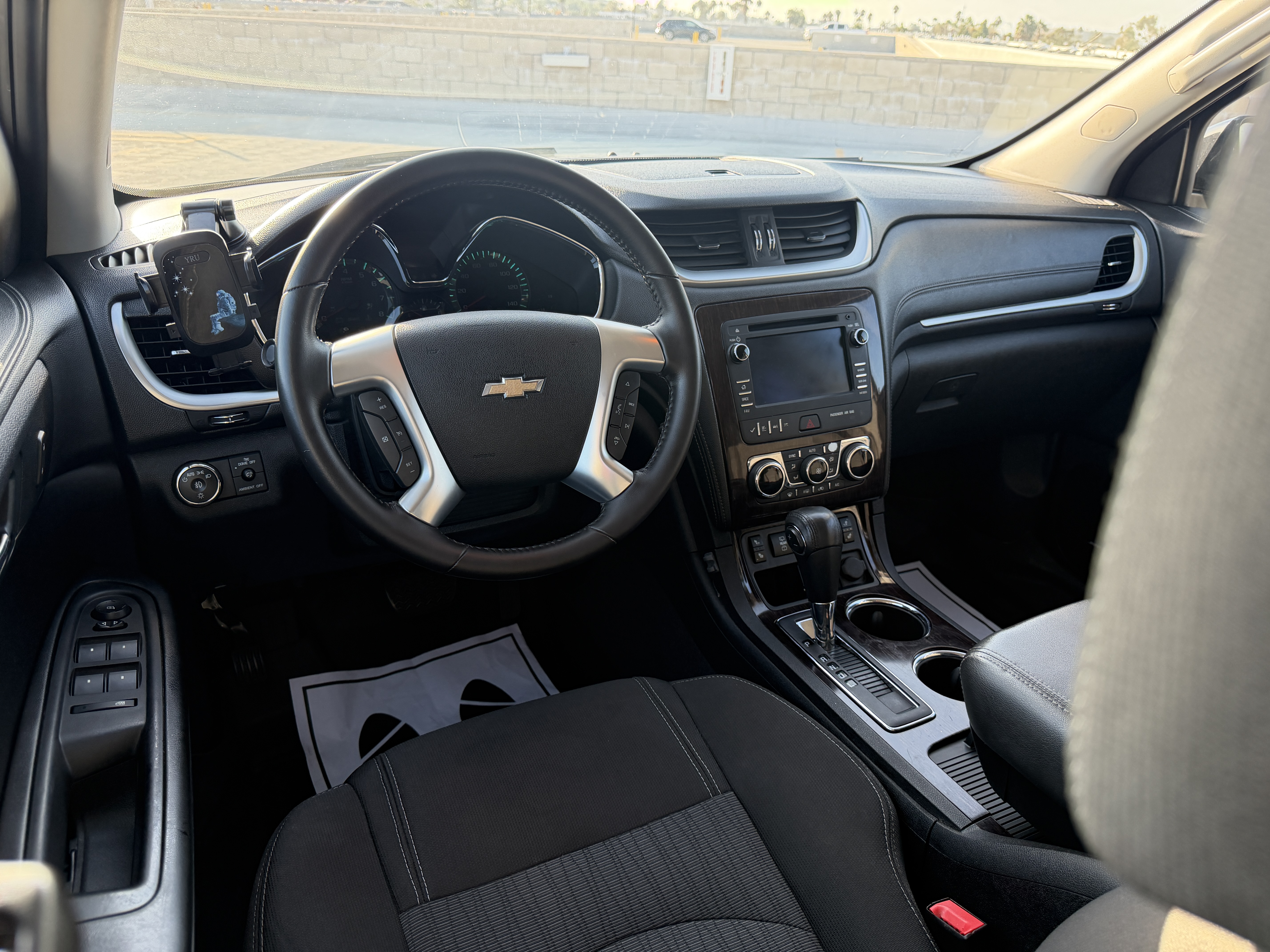 Used 2016 Chevrolet Traverse FWD LT w/ 2LT image 21