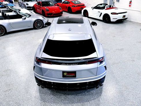 Used 2022 Lamborghini Urus AWD/4WD image 16