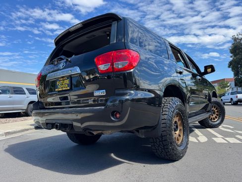 Used 2012 Toyota Sequoia Platinum image 8