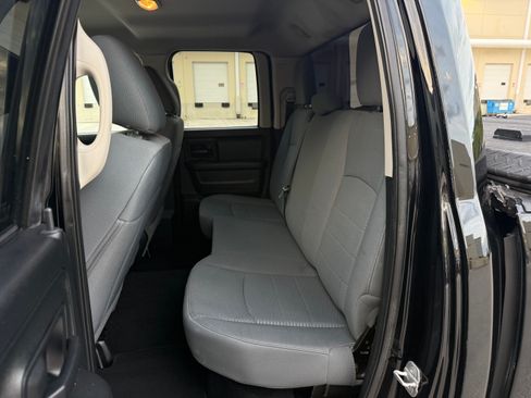 Used 2014 RAM 1500 ST RWD image 17