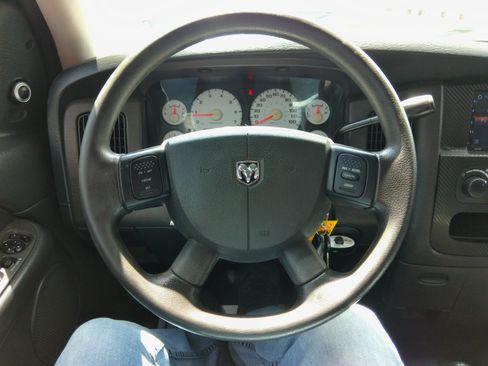 Used 2004 Dodge Ram 1500 Truck SLT image 42