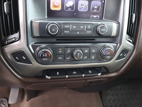 Used 2017 Chevrolet Silverado 1500 4x4 Crew Cab LT w/ Z71 image 28