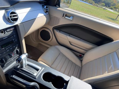 Used 2006 Ford Mustang GT Premium image 11