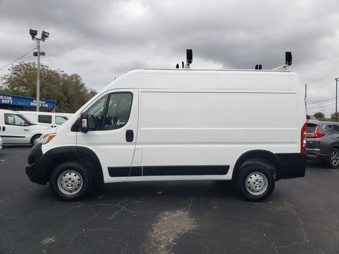 Used 2023 RAM ProMaster 2500 image 2