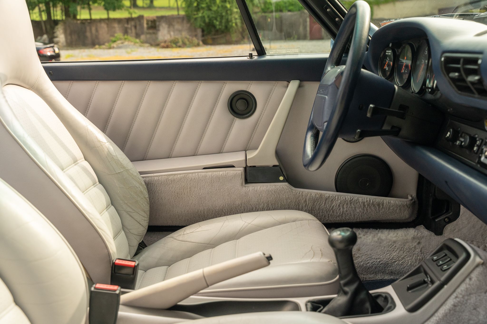 Used 1992 Porsche 911 Cabriolet image 60