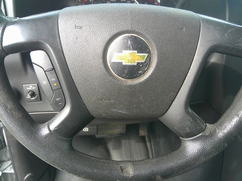 Used 2014 Chevrolet Express 2500 LS image 12