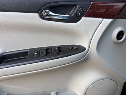 Used 2008 Chevrolet Impala LS image 18