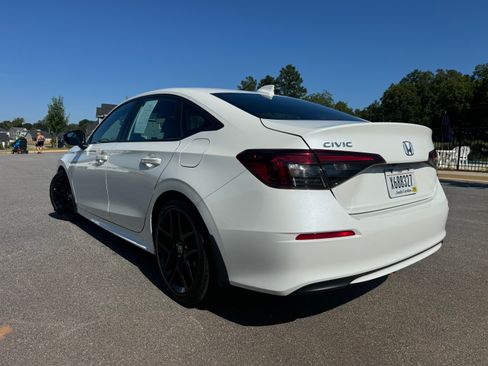 Used 2025 Honda Civic Sport Sedan image 25