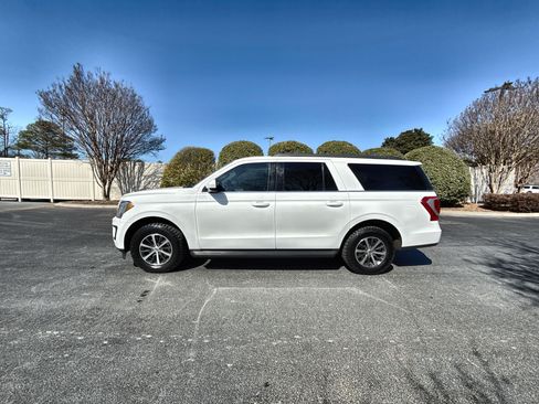 Used 2018 Ford Expedition Max 4WD XLT image 2