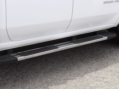 Used 2024 Chevrolet Silverado 2500 LT image 15