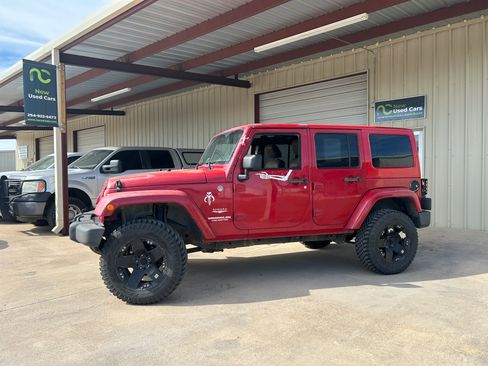 Used 2012 Jeep Wrangler Sahara image 2