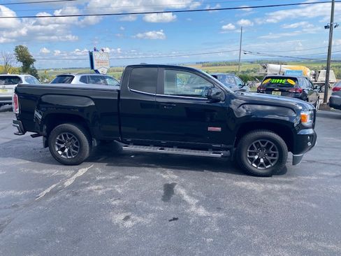 Used 2016 GMC Canyon SLE image 5