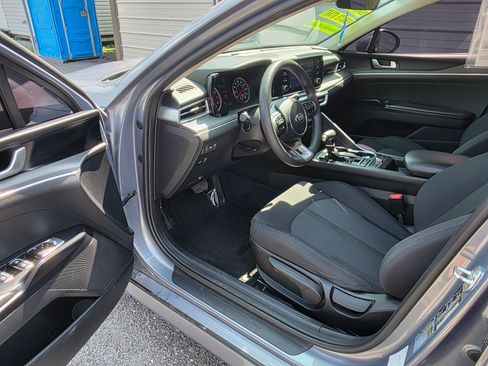Used 2021 Kia K5 LXS image 10