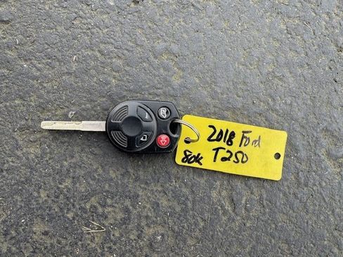 Used 2018 Ford Transit 250 image 17