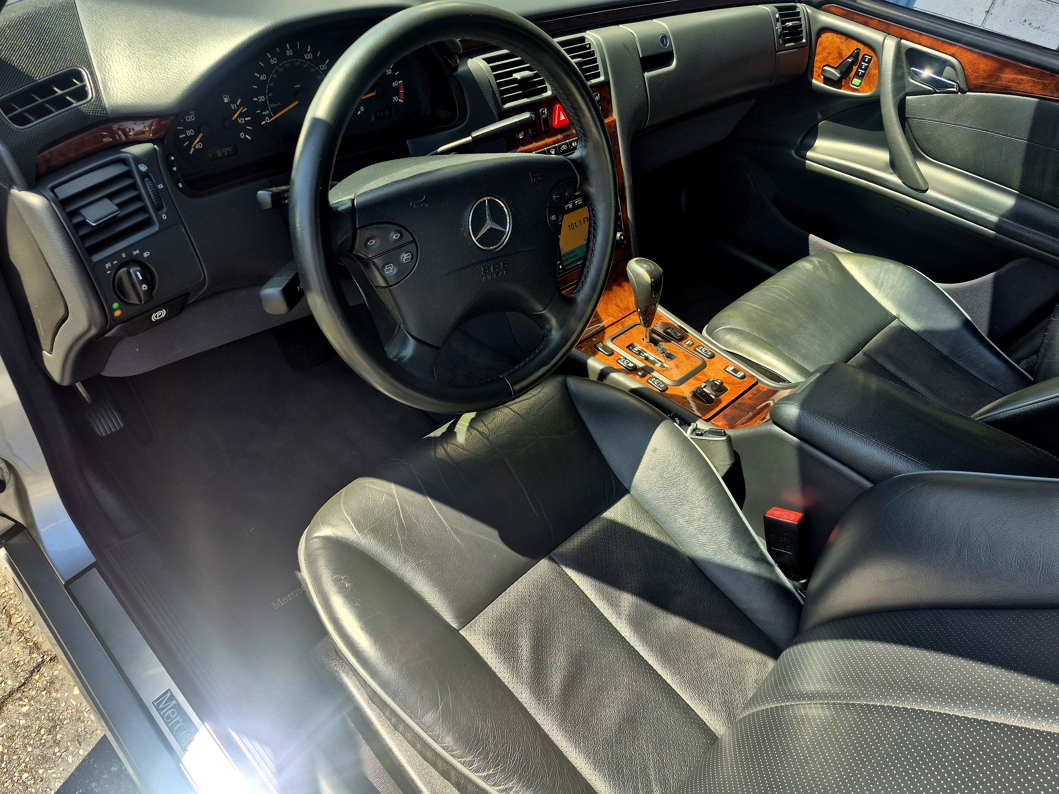 Used 2002 Mercedes-Benz E 430 Sedan image 9
