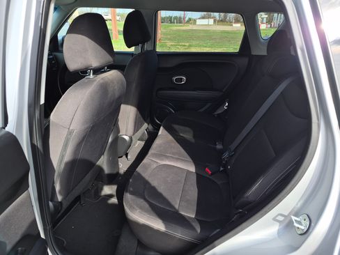 Used 2019 Kia Soul ! image 6