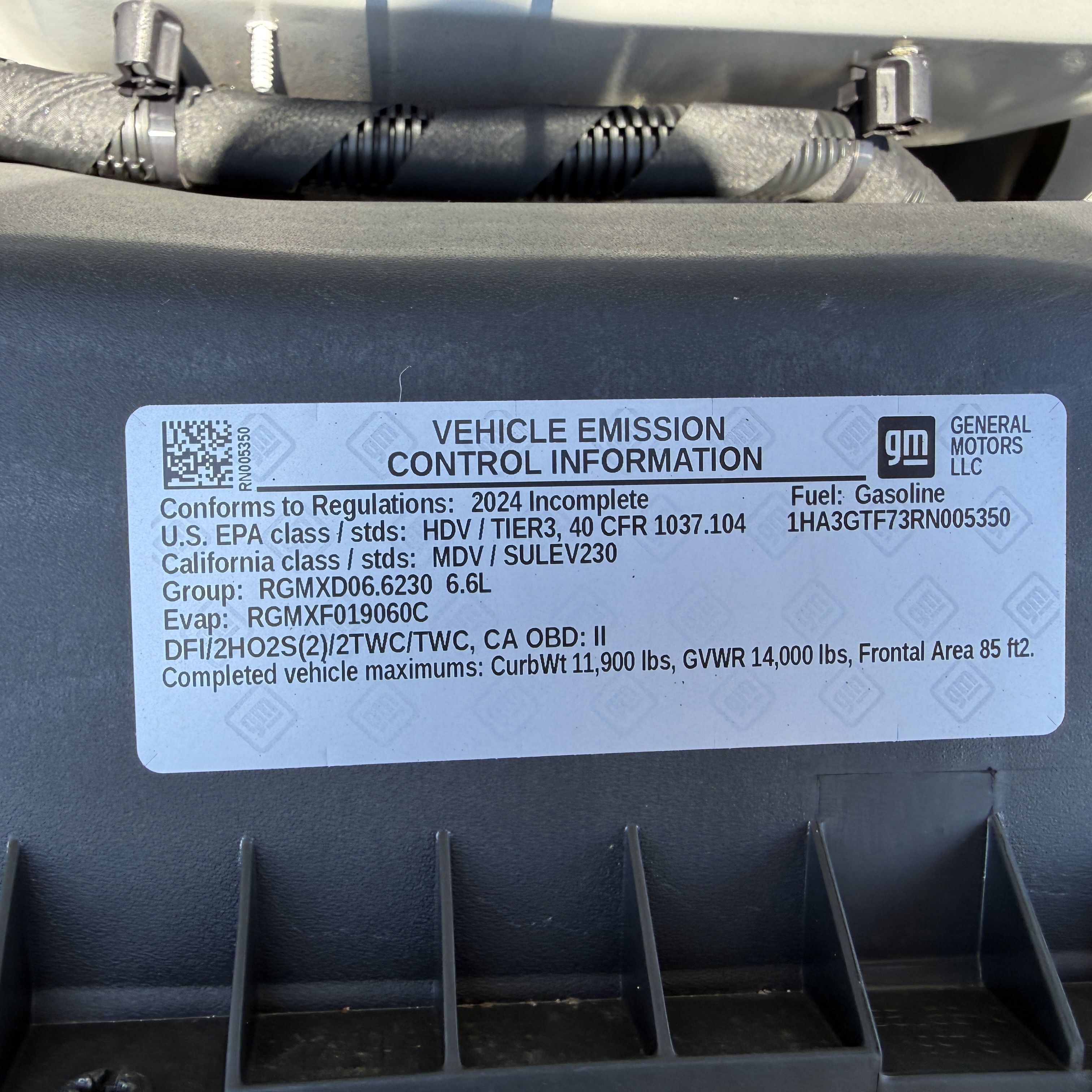 Used 2024 Chevrolet Express 3500 UNAVAIL RWD image 18