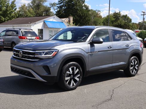 Used 2022 Volkswagen Atlas Cross Sport SE image 4