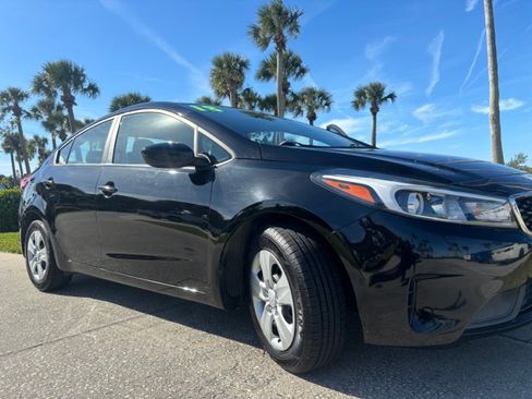 Used 2018 Kia Forte LX image 4