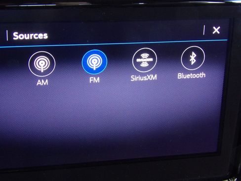 Used 2023 Chevrolet Traverse High Country image 33