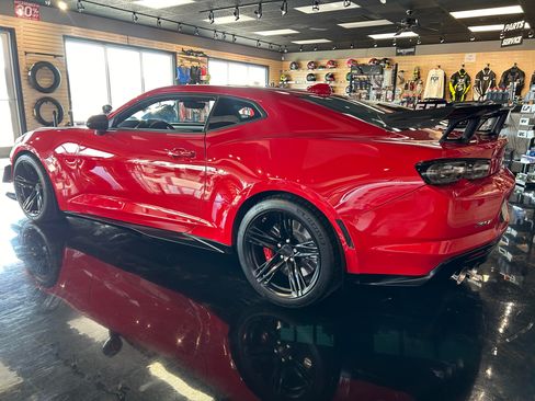 Used 2023 Chevrolet Camaro ZL1 image 4
