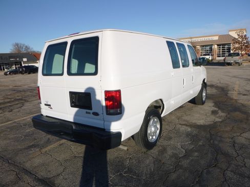 Used 2014 Ford E-150 and Econoline 150 XLT image 6