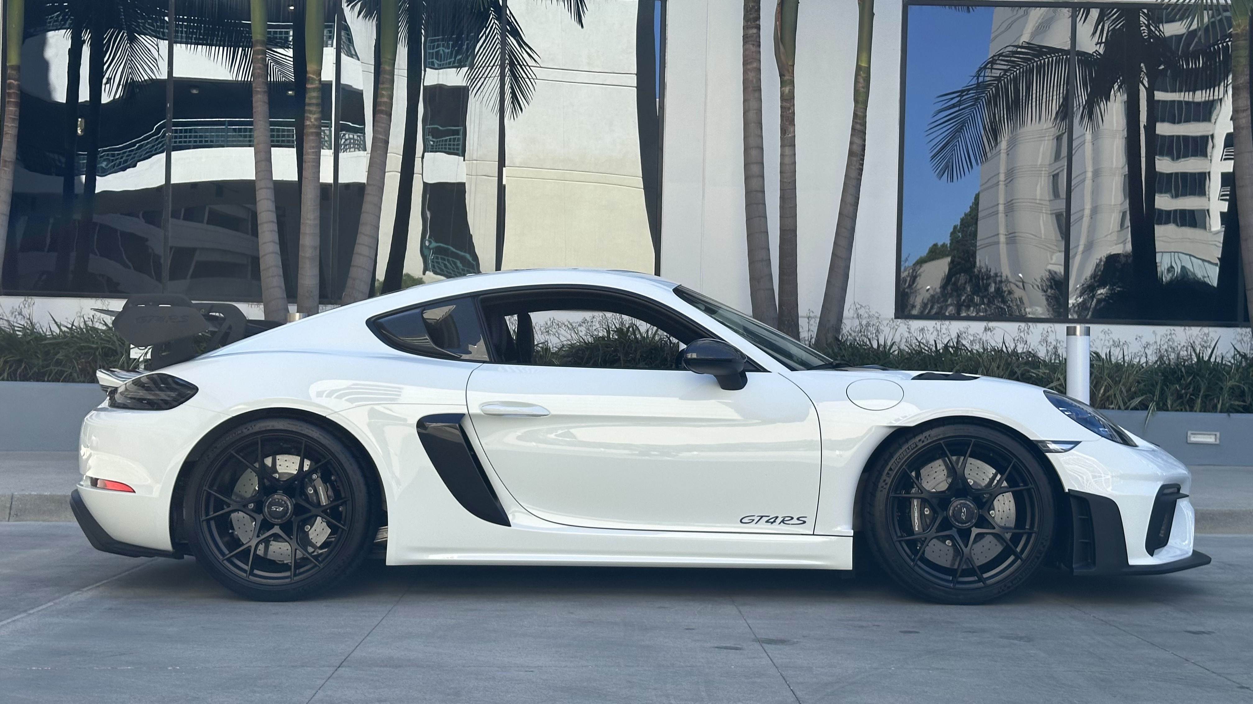 Used 2024 Porsche 718 Cayman GT4 RS RWD image 39