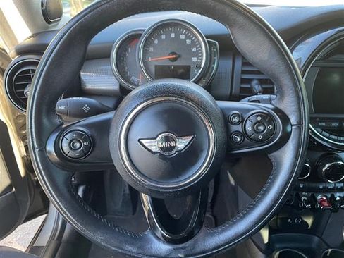 Used 2018 MINI Cooper image 10