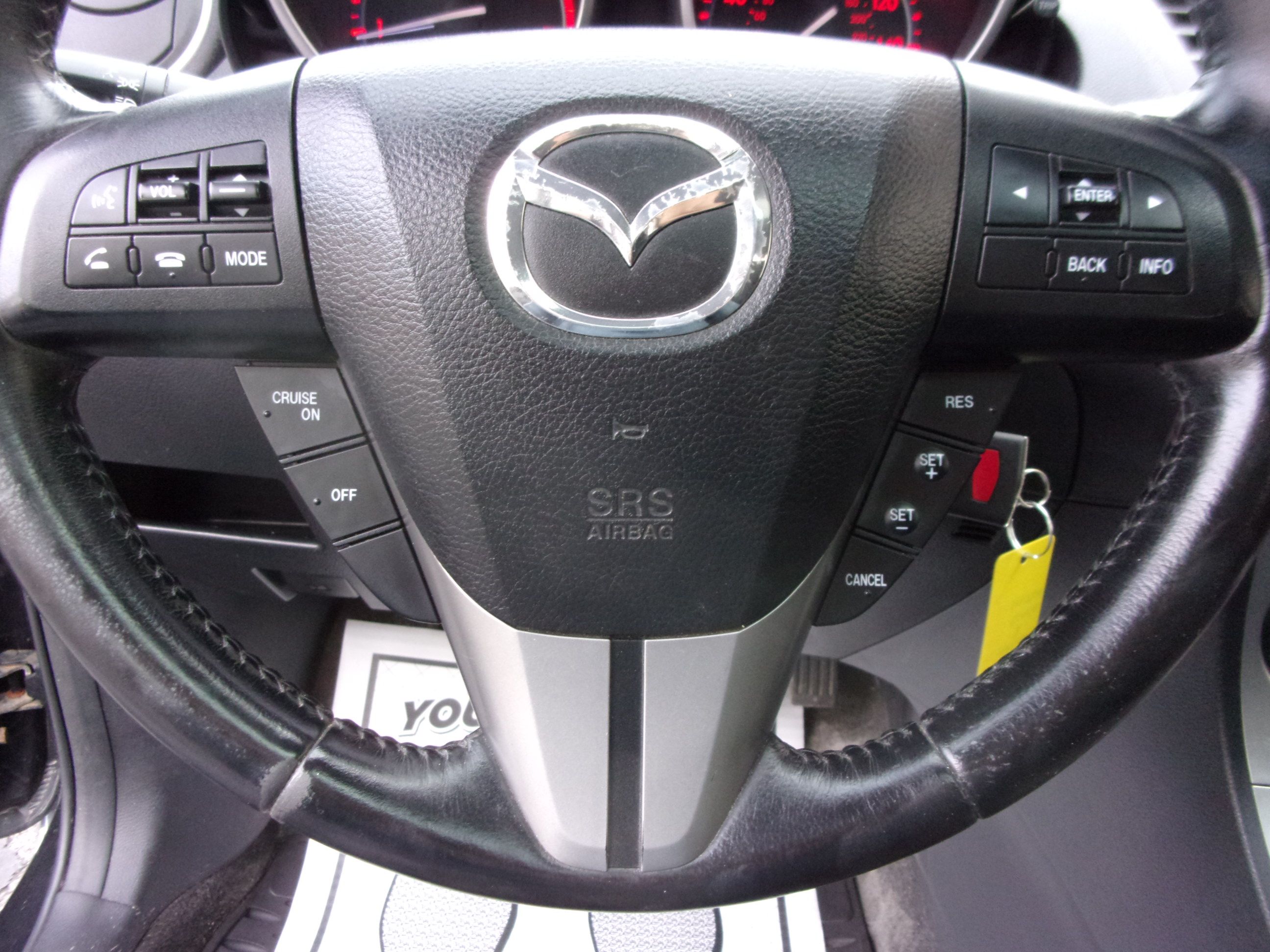 Used 2010 MAZDA MAZDA3 s Hatchback FWD image 11