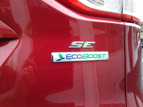 Used 2016 Ford Escape SE image 25
