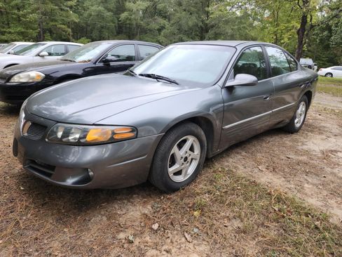 Used 2004 Pontiac Bonneville SE image 8