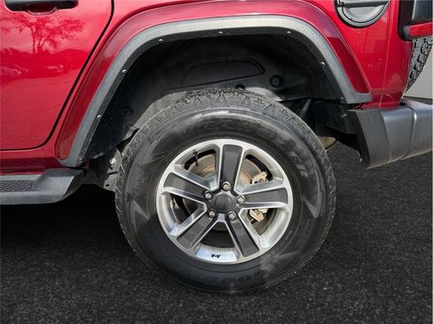 Used 2022 Jeep Wrangler Unlimited Sahara image 14