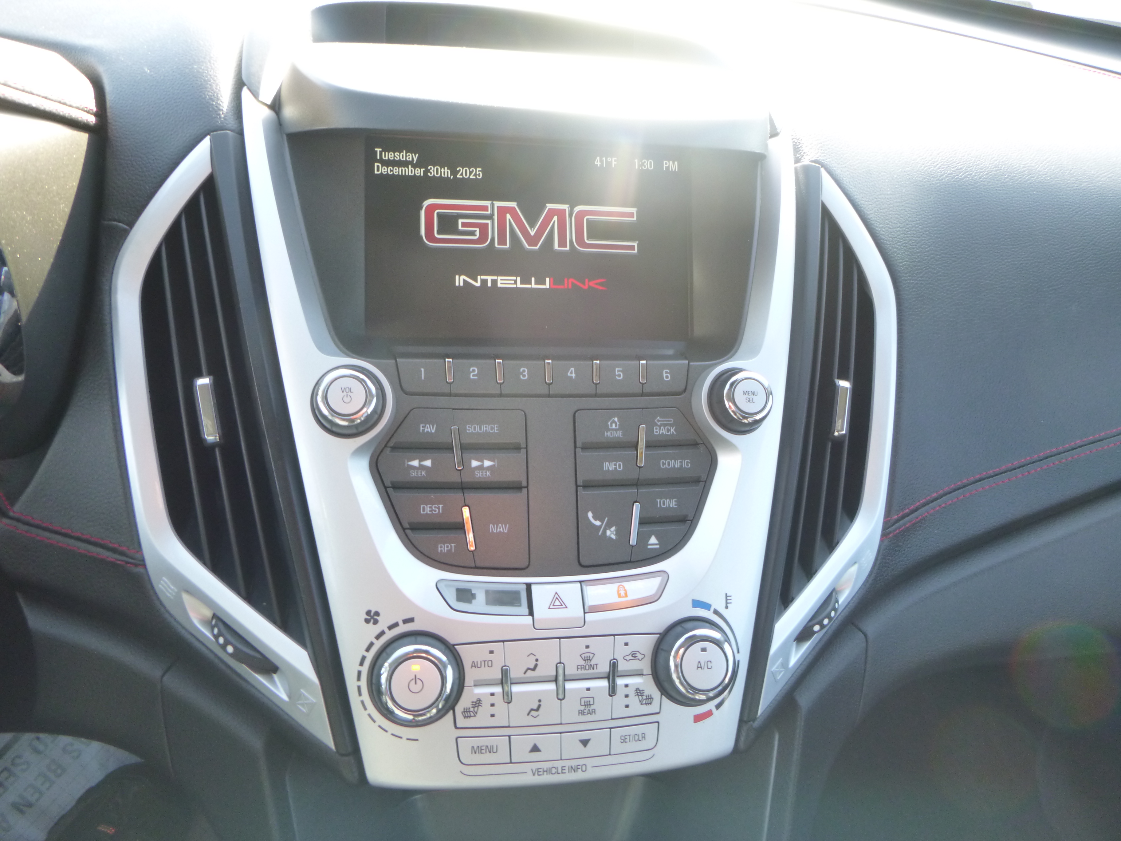 Used 2015 GMC Terrain Denali AWD/4WD image 25