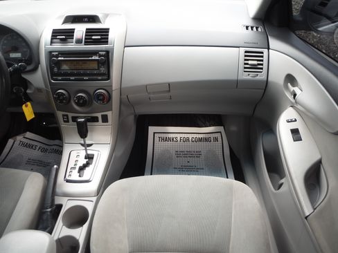 Used 2012 Toyota Corolla LE image 13