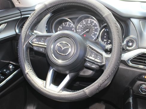 Used 2018 MAZDA CX-9 FWD Touring image 25
