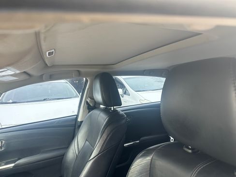 Used 2013 Toyota Avalon XLE Premium image 16