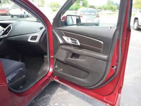 Used 2016 GMC Terrain SLE image 27