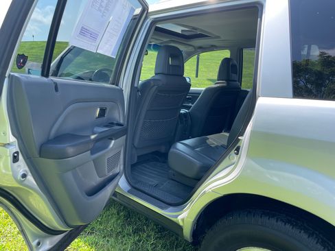 Used 2005 Honda Pilot 4WD EX-L image 4