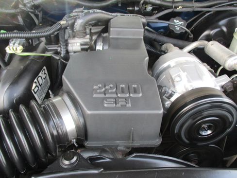 Used 2003 Chevrolet S10 Pickup 2WD Regular Cab image 42