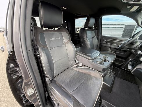Used 2024 RAM 2500 Laramie image 14