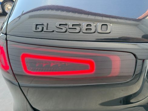Used 2020 Mercedes-Benz GLS 580 image 21