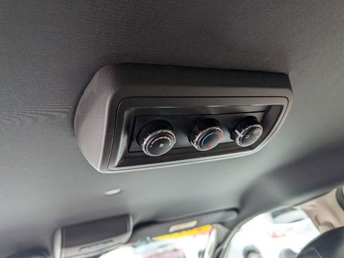 Used 2019 Dodge Grand Caravan SXT image 14