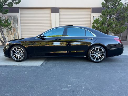 Used 2019 Mercedes-Benz S 560 Sedan image 3