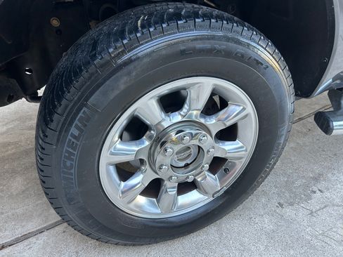 Used 2015 Ford F350 Lariat image 25