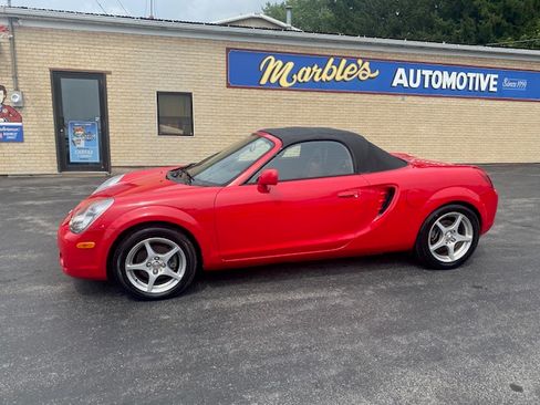 Used 2003 Toyota MR2 Spyder UNAVAIL RWD image 2