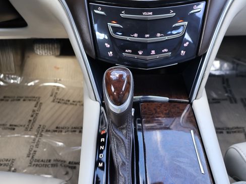 Used 2014 Cadillac XTS Platinum image 19