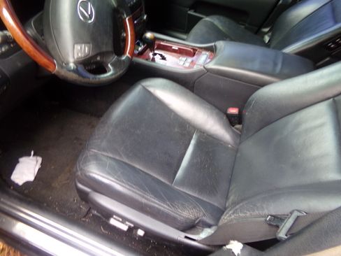 Used 2007 Lexus LS 460 L image 9