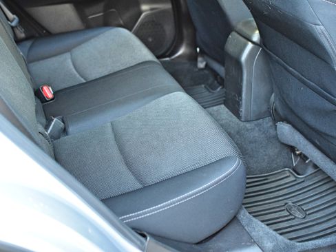 Used 2014 Subaru XV Crosstrek 2.0i Premium image 32