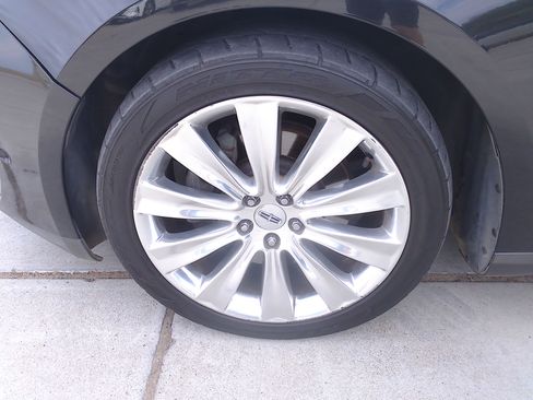 Used 2013 Lincoln MKS image 38