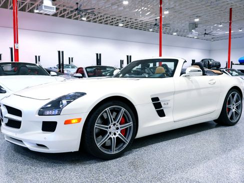 Used 2012 Mercedes-Benz SLS AMG image 1